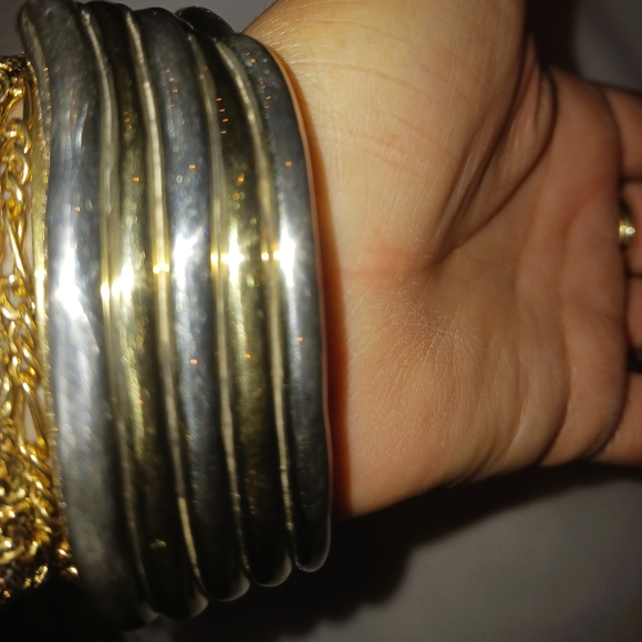 925 solid beautiful cuff bracelet. - Picture 2 of 12